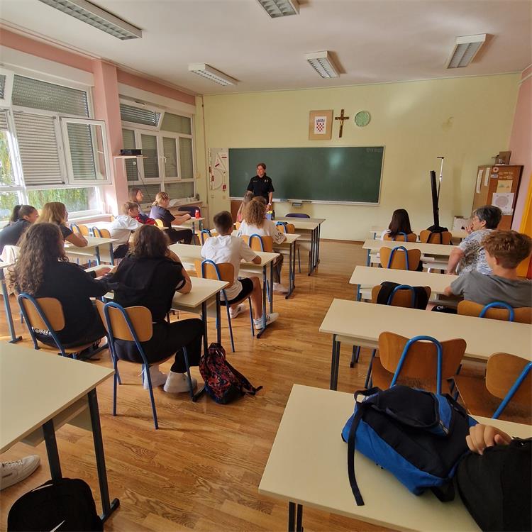 Slika /PU_KA/PU_info/2023/Nacionalni dan borbe protiv nasilja nad ženama_Banija_prevencija/1.jpg